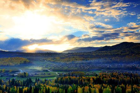 喀納斯、禾木、五彩灘、魔鬼城、賽里木湖、那拉提、巴音布魯克、獨(dú)庫(kù)公路拼車(chē)7日游